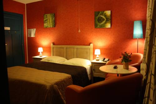 Imagen de la habitación del Hotel Logis L'ermitage, Bistrot Des Saveurs. Foto 16