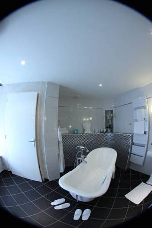 Imagen de la habitación del Hotel Logis Les 3 Rois. Foto 3