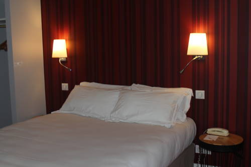 Imagen de la habitación del Hotel Logis Les 3 Rois. Foto 8