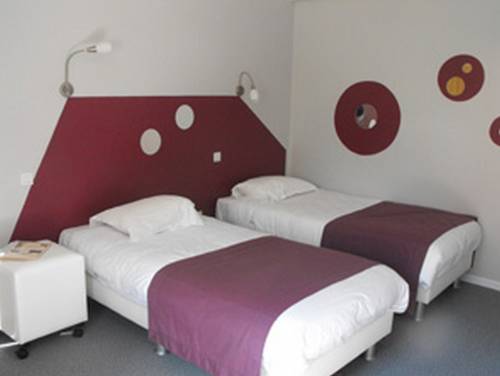 Imagen de la habitación del Hotel Logis Les Capucins. Foto 10