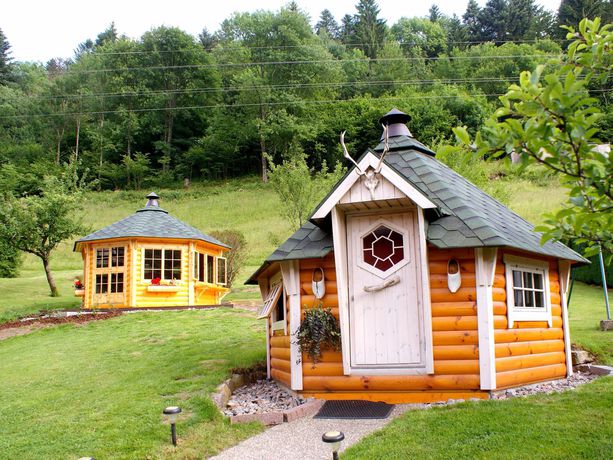 Imagen general del Hotel Logis Les Chatelmin&eacute;s. Foto 5