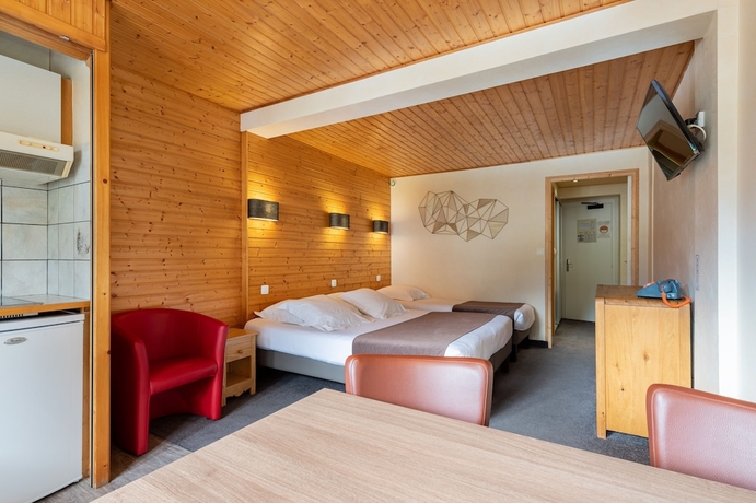 Imagen de la habitación del Hotel Logis Les C&ocirc;tes. Foto 4