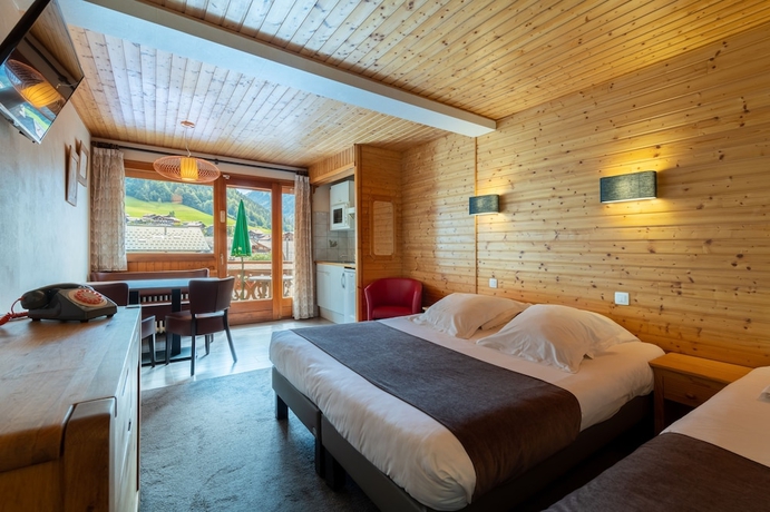 Imagen de la habitación del Hotel Logis Les C&ocirc;tes. Foto 5