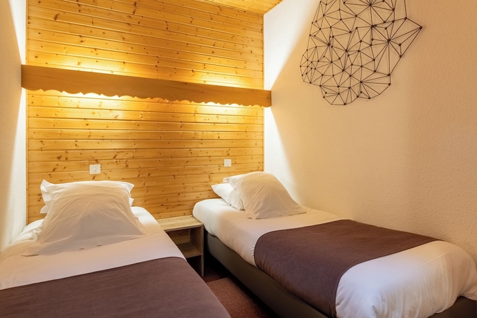 Imagen de la habitación del Hotel Logis Les C&ocirc;tes. Foto 11
