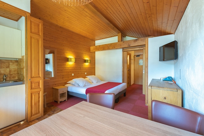 Imagen de la habitación del Hotel Logis Les C&ocirc;tes. Foto 15