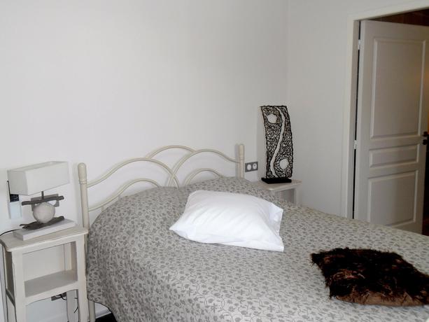 Imagen de la habitación del Hotel Logis - Les Collines. Foto 3