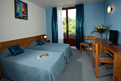 Imagen de la habitación del Hotel Logis Les Grenettes. Foto 5