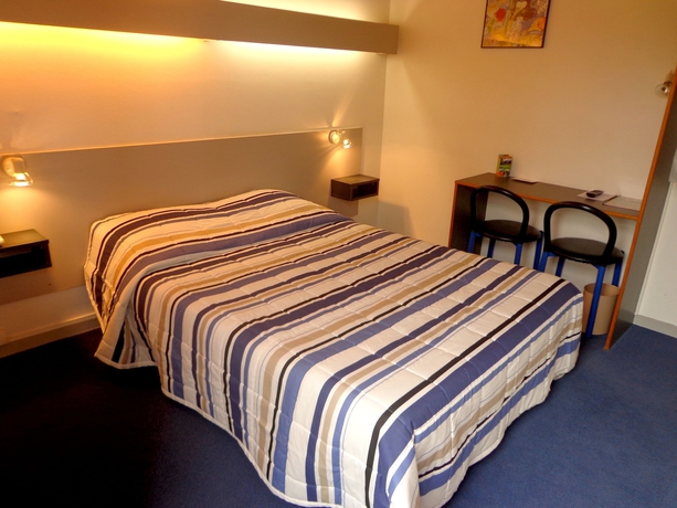 Imagen de la habitación del Hotel Logis Luccotel. Foto 9