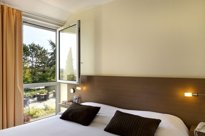 Imagen de la habitación del Hotel Logis Luccotel. Foto 11