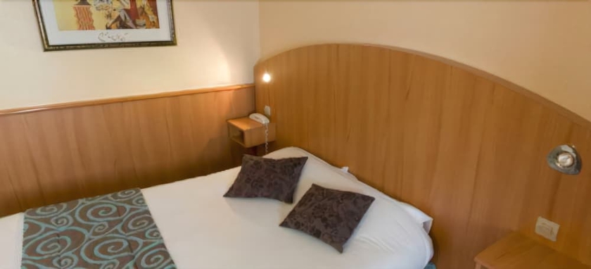 Imagen de la habitación del Hotel Logis Lucotel. Foto 9