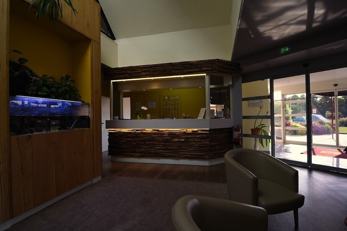 Imagen de los interiores del Hotel Logis Lucotel. Foto 19