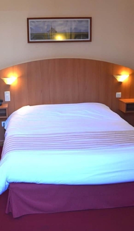 Imagen de la habitación del Hotel Logis Lucotel. Foto 15