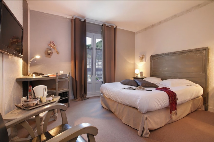 Imagen de la habitación del Hotel Logis Médiéval, Montélimar Nord. Foto 14