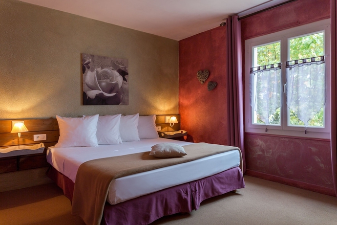 Imagen de la habitación del Hotel Logis Médiéval, Montélimar Nord. Foto 17