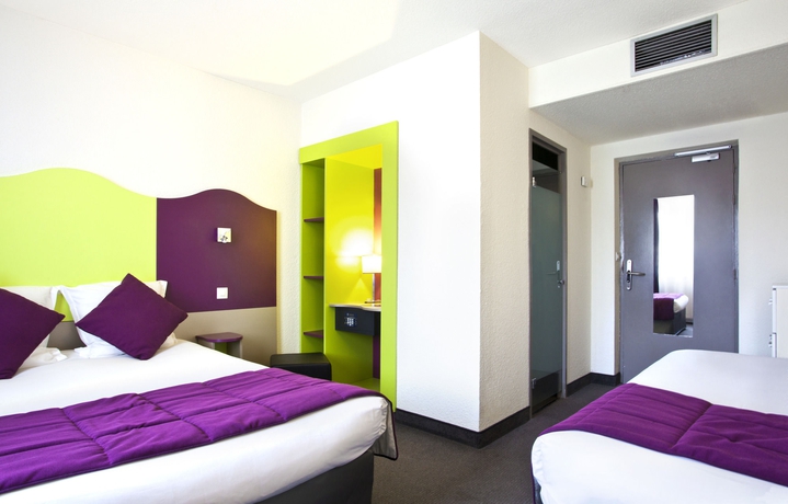 Imagen de la habitación del Hotel Logis Noemys Pont De L'etoile. Foto 7