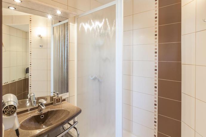 Imagen general del Hotel Logis Novalis. Foto 4