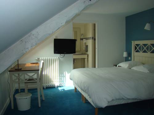 Imagen de la habitación del Hotel Logis, Restaurant Et Spa Le Relais De Brocel. Foto 15