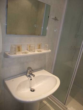 Imagen de la habitación del Hotel Logis Restaurant Family & Spa. Foto 7