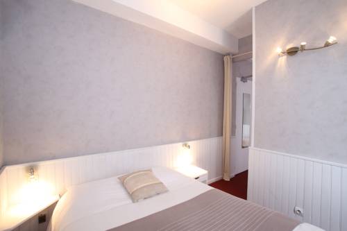 Imagen de la habitación del Hotel Logis - Restaurant La Coupe D'or. Foto 16