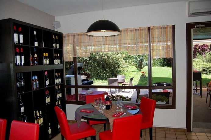 Imagen de los interiores del Hotel Logis Restaurant Le Grill. Foto 12