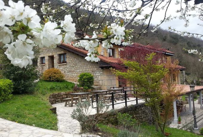 Imagen general del Hotel Logis Restaurante La Casa De Juansabeli. Foto 3