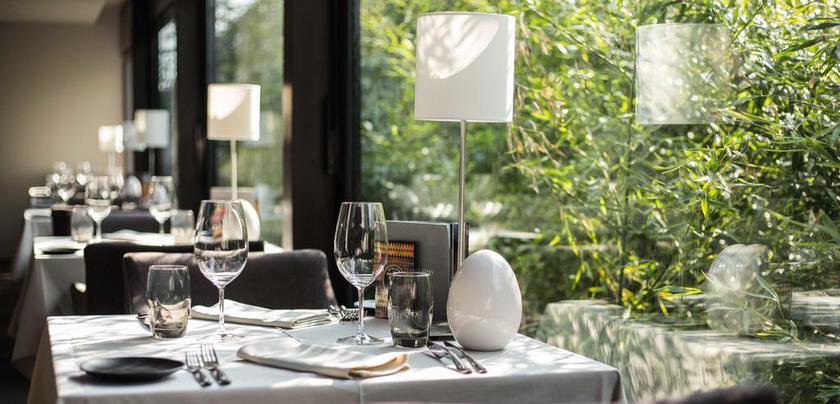 Imagen del bar/restaurante del Hotel Logis Source Des Sens. Foto 3