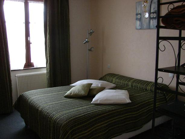 Imagen general del Hotel Logis Tante Yvonne and Son Restaurant Semi-gastronomique Lyon Nord. Foto 4