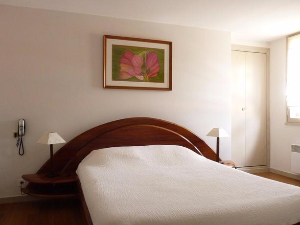 Imagen de la habitación del Hotel Logis & Restaurant Lin&ccedil;a. Foto 10
