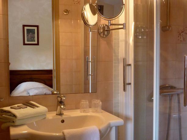 Imagen de la habitación del Hotel Logis & Restaurant Lin&ccedil;a. Foto 15