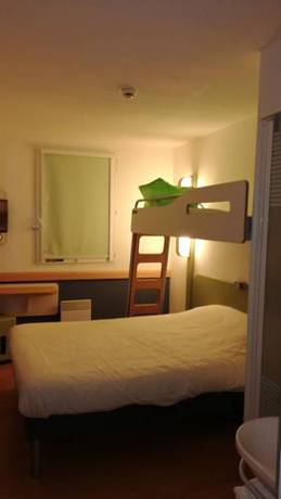 Imagen de la habitación del Hotel Logis de Port d'Alon. Foto 6