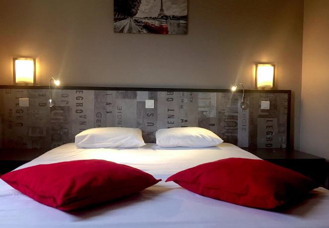 Imagen de la habitación del Hotel Logis de la Thalie. Foto 9