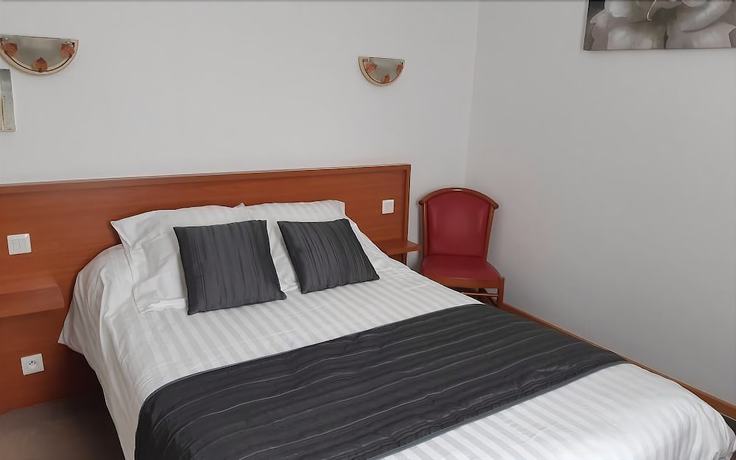 Imagen de la habitación del Hotel Logis du Chateau. Foto 10