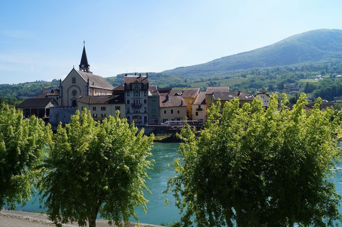 Imagen de la habitación del Hotel Logis du Rhone Seyssel. Foto 6