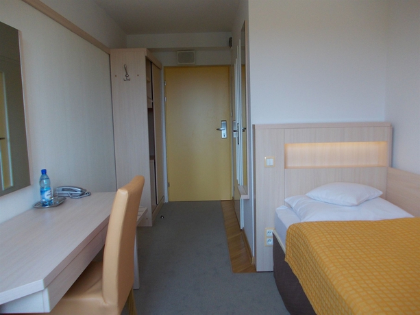 Imagen de la habitación del Hotel Logos, Varsovia. Foto 8