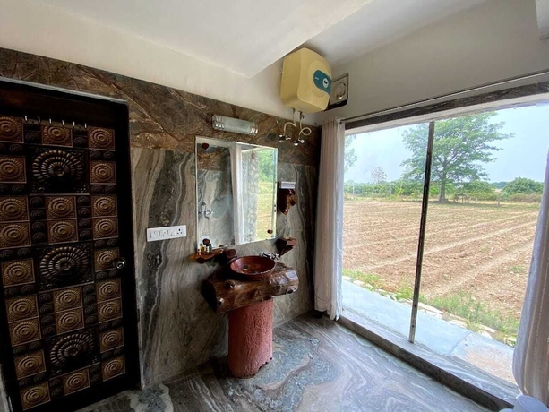 Imagen de la habitación del Hotel Lohagarh Corbett Resort. Foto 8
