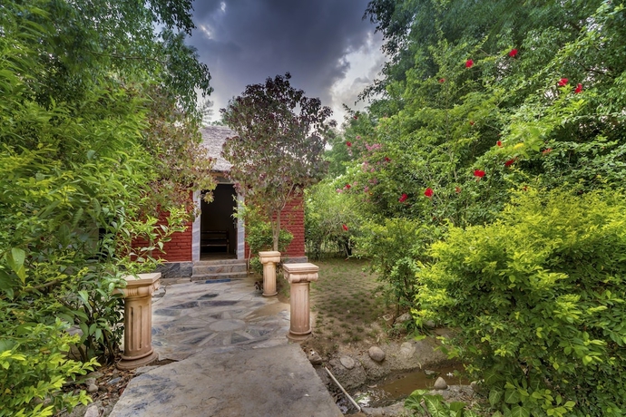 Imagen de los interiores del Hotel Lohagarh Corbett Resort. Foto 19
