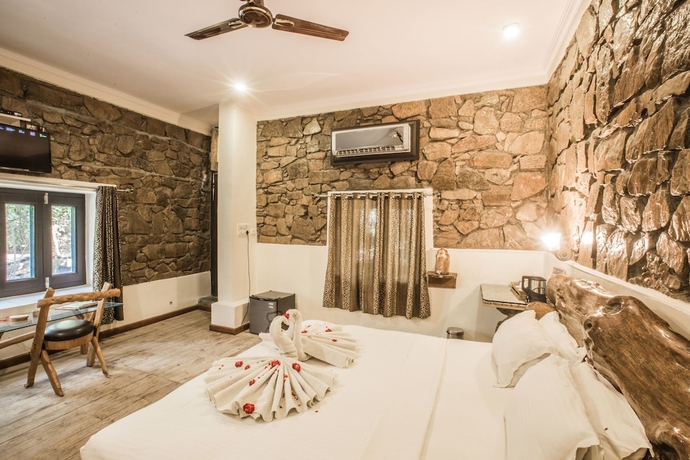Imagen de la habitación del Hotel Lohagarh Fort Resort. Foto 5