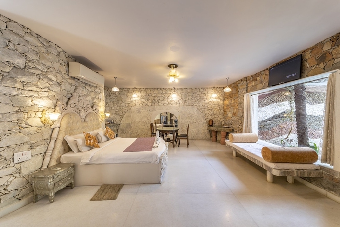 Imagen de la habitación del Hotel Lohagarh Fort Resort. Foto 9