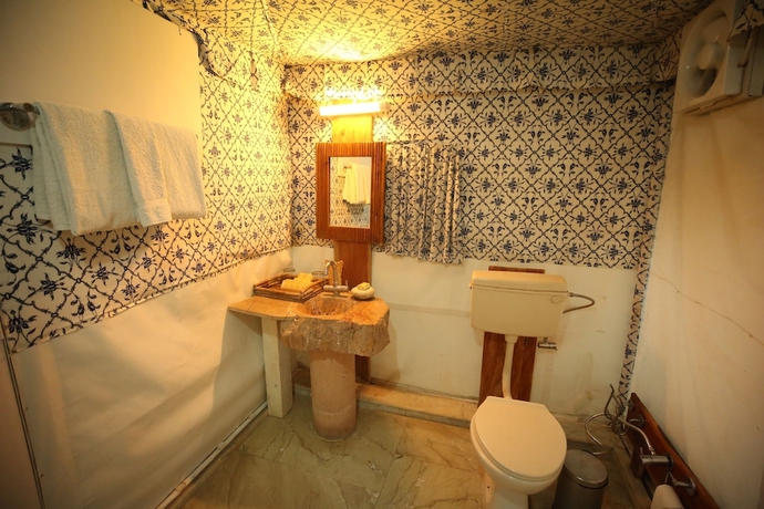 Imagen de la habitación del Hotel Lohagarh Fort Resort. Foto 15
