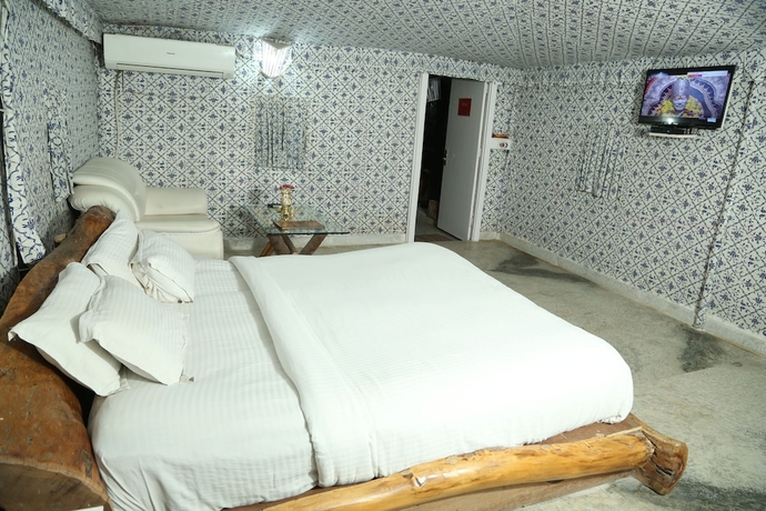 Imagen de la habitación del Hotel Lohagarh Fort Resort. Foto 16
