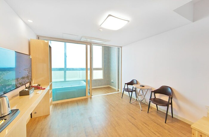 Imagen de la habitación del Hotel Lohas. Foto 22