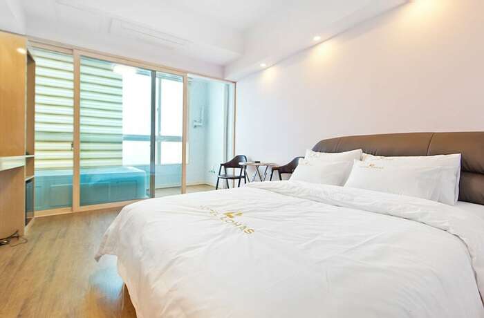 Imagen de la habitación del Hotel Lohas. Foto 29