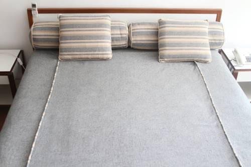 Imagen de la habitación del Hotel Loi Suites Belgrano. Foto 6