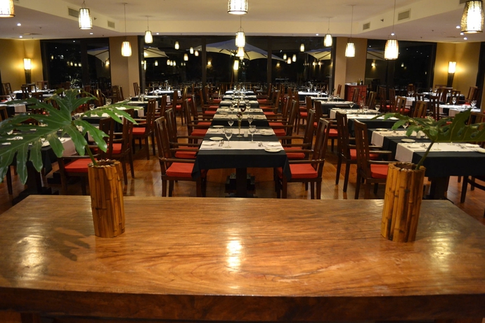 Imagen del bar/restaurante del Hotel Loi Suites Iguazú. Foto 4