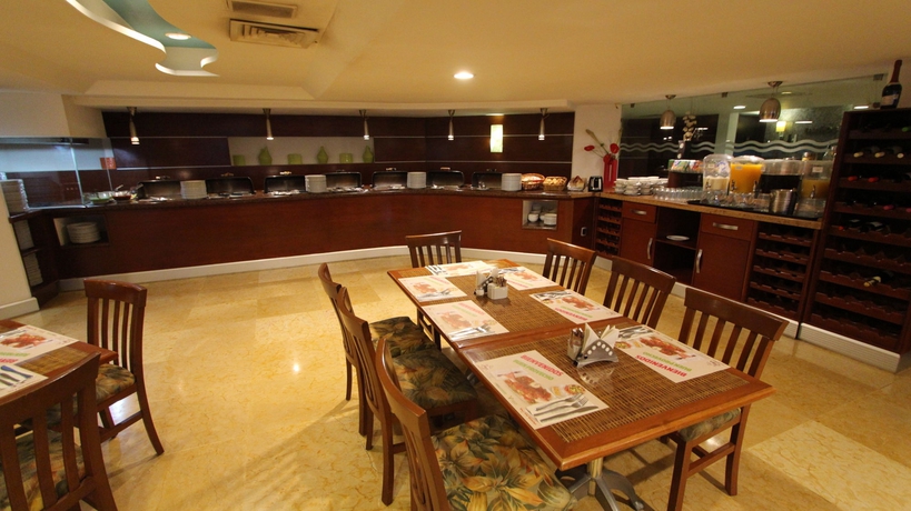 Imagen del bar/restaurante del Hotel Lois Veracruz. Foto 4