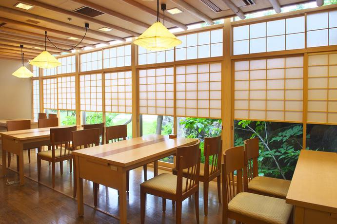 Imagen del bar/restaurante del Hotel Loisir Toyohashi. Foto 5