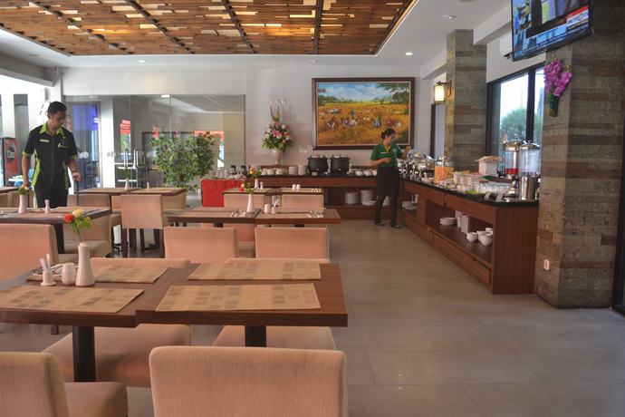 Imagen del bar/restaurante del Hotel Loji Solo. Foto 6