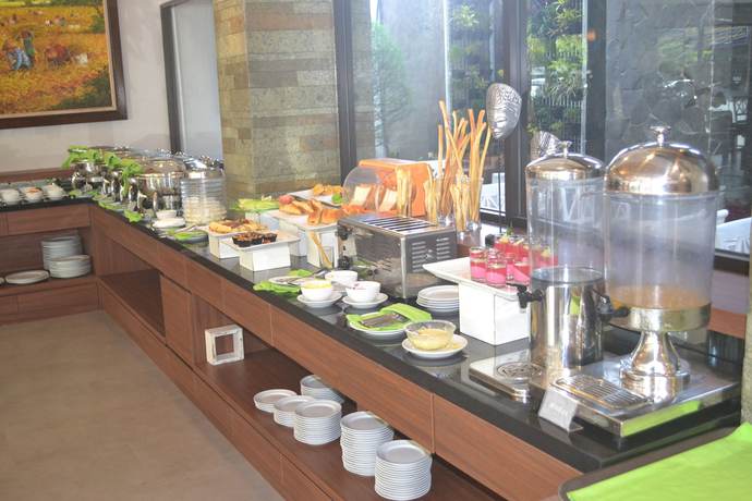 Imagen del bar/restaurante del Hotel Loji Solo. Foto 8