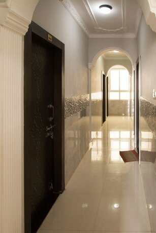 Imagen general del Hotel Lokhit Residency. Foto 8