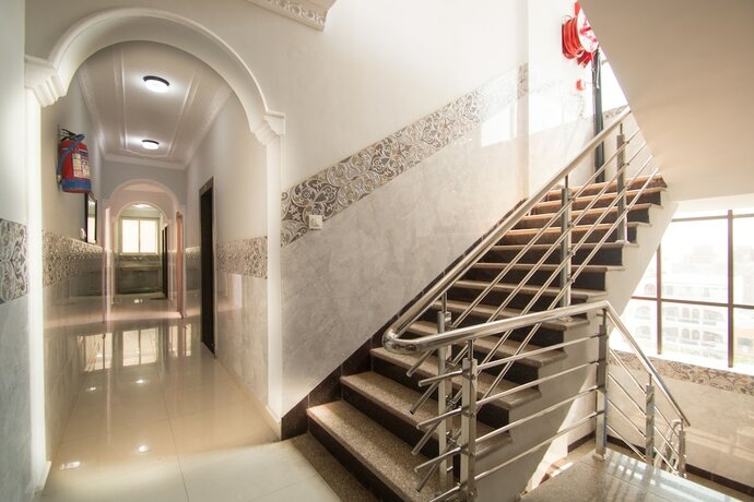Imagen de los interiores del Hotel Lokhit Residency. Foto 17